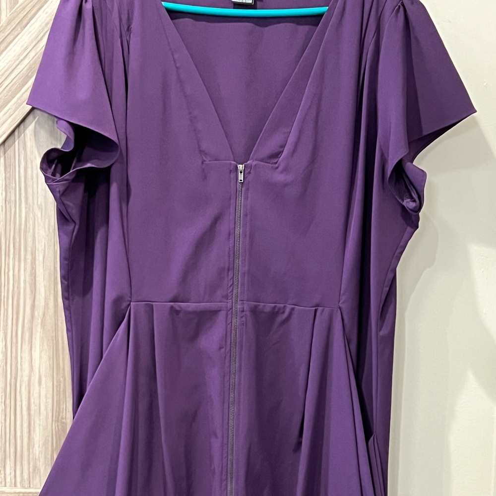 3x city chic dress , comfortable material hides what need s to be hidden